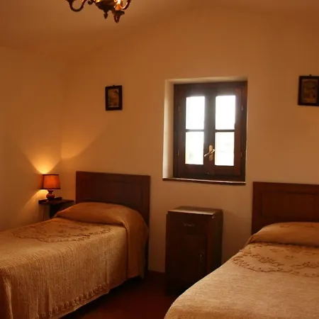 Montecchio Sleeps 6 Casa vacanze