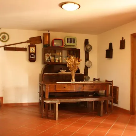 Montecchio Sleeps 6